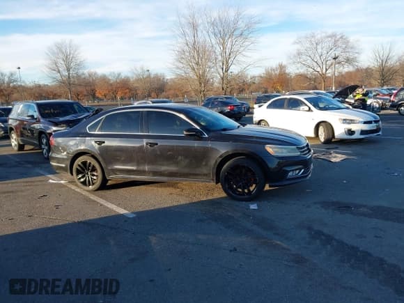 ✅ 2018 Volkswagen Passat SE • VIN: 1VWBA7A36JC012240 • Lot: 43795846. Listed on IAAI with 168,009 mi. Free auction sales archive from the USA and detailed vehicle history report at DreamBid. Image 1.