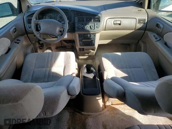 ✅ 2000 Toyota Sienna LE • VIN: 4T3ZF13C9YU289128 • Lot: 86704025. Listed on Copart with 153,250 mi. Free auction sales archive from the USA and detailed vehicle history report at DreamBid. Image 8.