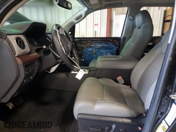 ✅ 2014 Toyota Tundra Limited • VIN: 5TFHW5F11EX396551 • Lot: 57665475. Listed on Copart with 21,860 mi. Free auction sales archive from the USA and detailed vehicle history report at DreamBid. Image 7.