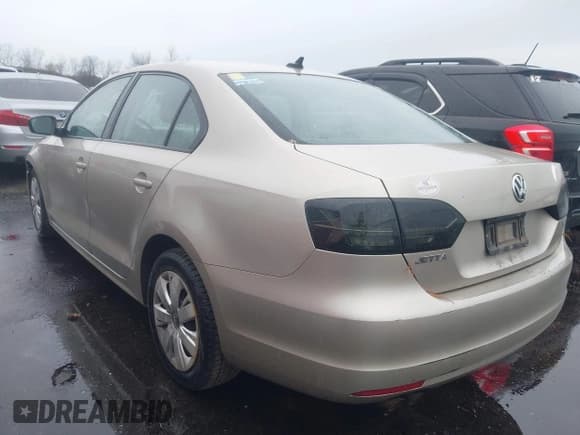 ✅ 2014 Volkswagen Jetta TDI • VIN: 3VWLL7AJ2EM331376 • Lot: 43720054. Listed on IAAI with 192,042 mi. Free auction sales archive from the USA and detailed vehicle history report at DreamBid. Image 3.