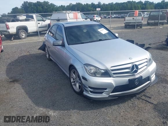 ✅ 2013 Mercedes-Benz C 300 Sport • VIN: WDDGF8AB4DG120995 • Lot: 43098597. Listed on IAAI with 75,247 mi. Free auction sales archive from the USA and detailed vehicle history report at DreamBid. Image 1.