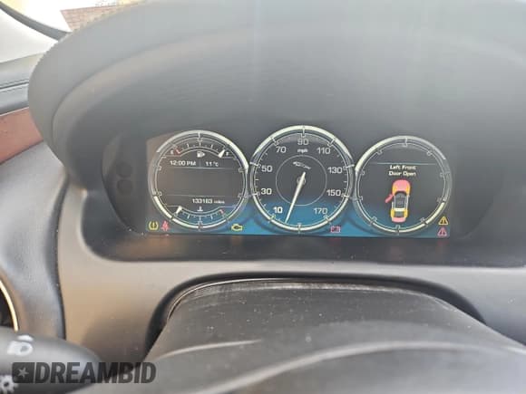 ✅ 2013 Jaguar XJ • VIN: SAJWJ1CD7D8V49599 • Lot: 82354574. Listed on Copart with 133,163 mi. Free auction sales archive from the USA and detailed vehicle history report at DreamBid. Image 8.