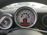 ✅ 2010 MINI Convertible • VIN: WMWMR3C56ATU97164 • Lot: 83908904. Wystawiony na Copart z przebiegiem 153 936 mil. Bezpłatny archiwum sprzedaży aukcyjnych z USA i szczegółowy raport historii pojazdu na DreamBid. Zdjęcie 9.