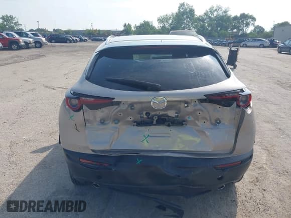 ✅ 2024 Mazda CX-30 S Select Sport • VIN: 3MVDMBBM9RM639925 • Lot: 42999430. Listed on IAAI with 8,471 mi. Free auction sales archive from the USA and detailed vehicle history report at DreamBid. Image 16.