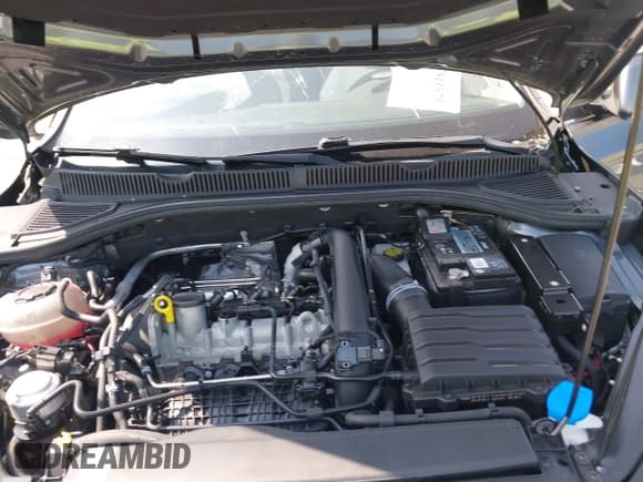 ✅ 2019 Volkswagen Jetta SEL Premium • VIN: 3VWG57BU9KM002769 • Lot: 37511575. Listed on IAAI with 34,154 mi. Free auction sales archive from the USA and detailed vehicle history report at DreamBid. Image 10.