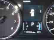 2018 Mitsubishi Outlander ES z VIN JA4AZ3A3XJZ039982, wystawiony jako IAAI lot #43414709 z przebiegiem 115 768 mil mil oraz . Historia ofert i sprzedaży dostępna na DreamBid. Obrazek 16.