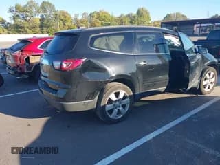 ✅ 2017 Chevrolet Traverse LT • VIN: 1GNKVGKD1HJ318628 • Lot: 43429318. Wystawiony na IAAI z przebiegiem 133 441 mil. Bezpłatny archiwum sprzedaży aukcyjnych z USA i szczegółowy raport historii pojazdu na DreamBid. Zdjęcie 4.