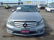 ✅ 2012 Mercedes-Benz C 300 Sport • VIN: WDDGF8BB7CR201054 • Lot: 42240771. Wystawiony na IAAI z przebiegiem 171 416 mil. Bezpłatny archiwum sprzedaży aukcyjnych z USA i szczegółowy raport historii pojazdu na DreamBid. Zdjęcie 11.