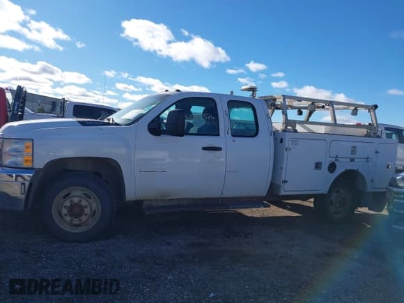✅ 2012 Chevrolet Silverado 2500HD • VIN: 1GB2KVCG3CZ337730 • Lot: 43269374. Wystawiony na IAAI z przebiegiem Nie podano. Bezpłatny archiwum sprzedaży aukcyjnych z USA i szczegółowy raport historii pojazdu na DreamBid. Zdjęcie 14.