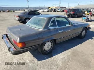 ✅ 1983 Mercedes-Benz 380 • VIN: WDBBA4SA7DB021502 • Lot: 80569104. Wystawiony na Copart z przebiegiem 193 850 mil. Bezpłatny archiwum sprzedaży aukcyjnych z USA i szczegółowy raport historii pojazdu na DreamBid. Zdjęcie 3.