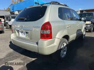 2009 Hyundai Tucson z VIN KM8JN12B29U980388, wystawiony jako Copart lot #84728654 z przebiegiem 124 090 mil mil oraz Czysty tytuł • Clean title. Historia ofert i sprzedaży dostępna na DreamBid. Obrazek 4.