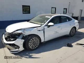 2025 Hyundai Sonata Limited z VIN KMHL54JJ1SA109380, wystawiony jako Copart lot #81194035 z przebiegiem 4 839 mil mil oraz Szkoda całkowita • Salvage title. Historia ofert i sprzedaży dostępna na DreamBid. Obrazek 1.