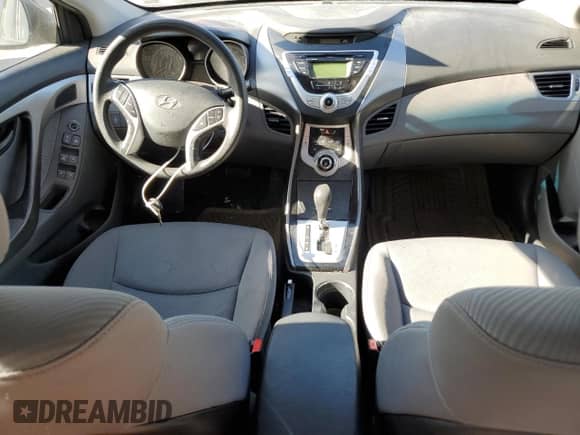 2012 Hyundai Elantra Limited с VIN KMHDH4AE7CU337012, выставлен на аукционе Copart как лот 84610825 с пробегом 140 775 миль миль и Списание • Salvage title. История ставок и продаж доступна на DreamBid. Изображение 8.