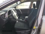 ✅ 2018 Toyota RAV4 LE • VIN: 2T3BFREV4JW793381 • Лот: 92096405. Опубликован ранее на Copart с пробегом 46 762 миль. Бесплатный доступ к архиву аукционных продаж из США и подробный отчёт об истории автомобиля на DreamBid. Изображение 7.