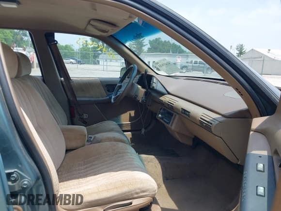 ✅ 1992 Pontiac Grand Prix LE • VIN: 1G2WH54T9NF318762 • Лот: 42480633. Опубликован ранее на IAAI с пробегом 53 773 миль. Бесплатный доступ к архиву аукционных продаж из США и подробный отчёт об истории автомобиля на DreamBid. Изображение 5.