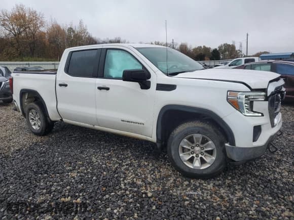 ✅ 2021 GMC Sierra 1500 • VIN: 3GTU9AEF4MG269064 • Lot: 93192555. Wystawiony na Copart z przebiegiem 126 138 mil. Bezpłatny archiwum sprzedaży aukcyjnych z USA i szczegółowy raport historii pojazdu na DreamBid. Zdjęcie 4.