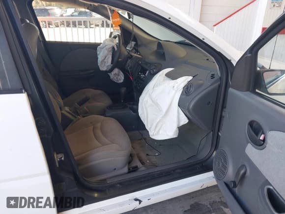 ✅ 2004 Saturn ION ION 1 • VIN: 1G8AG52F34Z189706 • Lot: 43704201. Listed on IAAI with 255,209 mi. Free auction sales archive from the USA and detailed vehicle history report at DreamBid. Image 5.