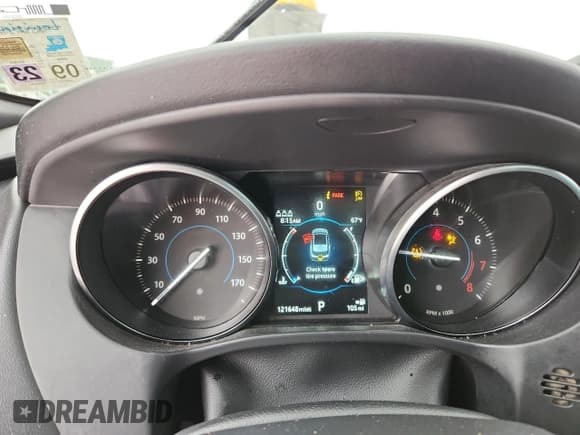 ✅ 2019 Jaguar F-Pace 25t Premium • VIN: SADCJ2FX1KA602126 • Lot: 93079155. Wystawiony na Copart z przebiegiem 121 648 mil. Bezpłatny archiwum sprzedaży aukcyjnych z USA i szczegółowy raport historii pojazdu na DreamBid. Zdjęcie 9.