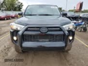 ✅ 2020 Toyota 4Runner SR5 • VIN: JTEBU5JR5L5752612 • Lot: 81315575. Wystawiony na Copart z przebiegiem 107 862 mil. Bezpłatny archiwum sprzedaży aukcyjnych z USA i szczegółowy raport historii pojazdu na DreamBid. Zdjęcie 5.