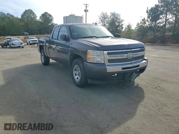 ✅ 2011 Chevrolet Silverado 1500 LS • VIN: 1GCRCREA9BZ183546 • Lot: 80858694. Listed on Copart with 165,997 mi. Free auction sales archive from the USA and detailed vehicle history report at DreamBid. Image 11.