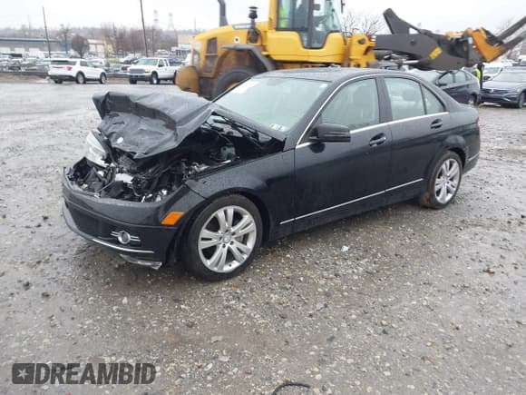 ✅ 2011 Mercedes-Benz C 300 Sport • VIN: WDDGF8BB4BR173695 • Lot: 41863191. Wystawiony na IAAI z przebiegiem 84 165 mil. Bezpłatny archiwum sprzedaży aukcyjnych z USA i szczegółowy raport historii pojazdu na DreamBid. Zdjęcie 16.