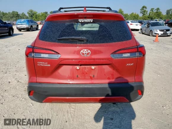 ✅ 2024 Toyota Corolla Cross XLE • VIN: 7MUDAAAG7RV090361 • Lot: 80551565. Wystawiony na Copart z przebiegiem 26 169 mil. Bezpłatny archiwum sprzedaży aukcyjnych z USA i szczegółowy raport historii pojazdu na DreamBid. Zdjęcie 6.