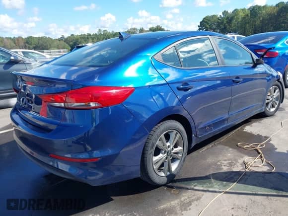 2017 Hyundai Elantra SE с VIN 5NPD84LF8HH083211, выставлен на аукционе IAAI как лот 43380804 с пробегом 121 019 миль миль и . История ставок и продаж доступна на DreamBid. Изображение 4.