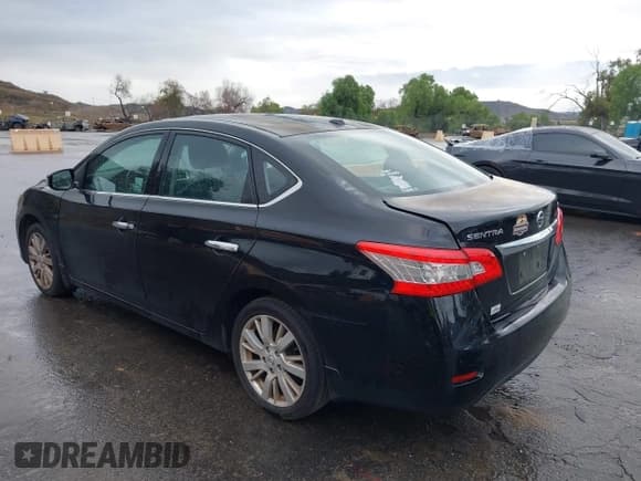 ✅ 2015 Nissan Sentra S • VIN: 3N1AB7AP8FY221673 • Lot: 43760723. Listed on IAAI with 110,132 mi. Free auction sales archive from the USA and detailed vehicle history report at DreamBid. Image 3.