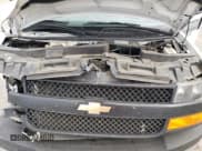 ✅ 2022 Chevrolet Express Cargo • VIN: 1GCWGAFP6N1206960 • Lot: 85593115. Wystawiony na Copart z przebiegiem 57 513 mil. Bezpłatny archiwum sprzedaży aukcyjnych z USA i szczegółowy raport historii pojazdu na DreamBid. Zdjęcie 12.