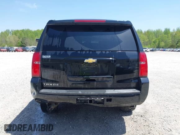 ✅ 2019 Chevrolet Tahoe LT • VIN: 1GNSCBKC4KR231153 • Lot: 42017325. Listed on IAAI with 116,960 mi. Free auction sales archive from the USA and detailed vehicle history report at DreamBid. Image 16.
