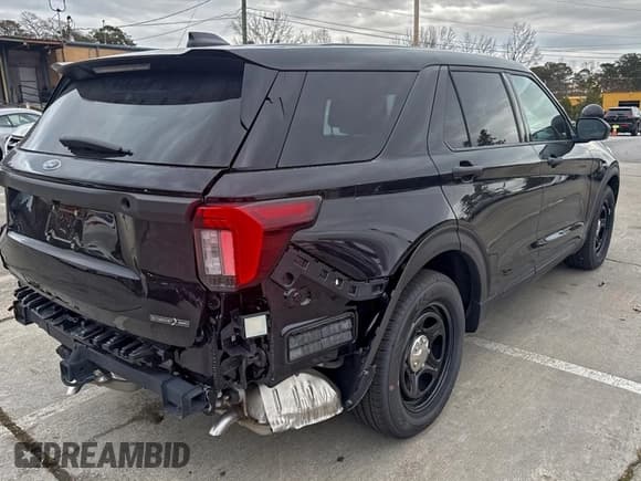 ✅ 2025 Ford Police Interceptor Utility • VIN: 1FM5K8AC0SGA05566 • Lot: 96831695. Wystawiony na Copart z przebiegiem 27 mil. Bezpłatny archiwum sprzedaży aukcyjnych z USA i szczegółowy raport historii pojazdu na DreamBid. Zdjęcie 4.