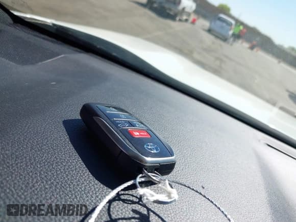 ✅ 2021 Toyota RAV4 XSE • VIN: JTMEB3FV2MD073096 • Лот: 42921944. Опубликован ранее на IAAI с пробегом 44 822 миль. Бесплатный доступ к архиву аукционных продаж из США и подробный отчёт об истории автомобиля на DreamBid. Изображение 11.