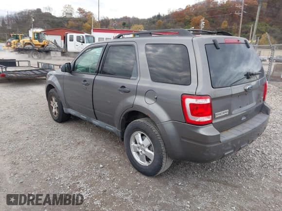 ✅ 2011 Ford Escape XLT • VIN: 1FMCU9DG6BKA14999 • Лот: 43706446. Опубликован ранее на IAAI с пробегом 180 000 миль. Бесплатный доступ к архиву аукционных продаж из США и подробный отчёт об истории автомобиля на DreamBid. Изображение 3.