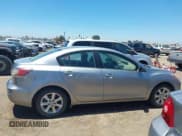 ✅ 2013 Mazda 3 i Sport • VIN: JM1BL1UP7D1800632 • Lot: 42853881. Wystawiony na IAAI z przebiegiem 193 336 mil. Bezpłatny archiwum sprzedaży aukcyjnych z USA i szczegółowy raport historii pojazdu na DreamBid. Zdjęcie 13.