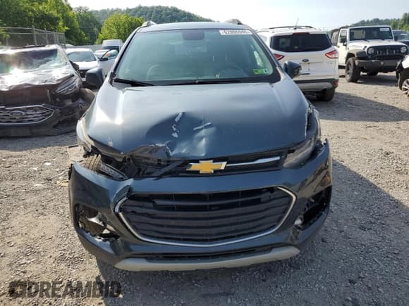 ✅ 2022 Chevrolet Trax LT • VIN: KL7CJPSM1NB541599 • Lot: 62885945. Wystawiony na Copart z przebiegiem 111 897 mil. Bezpłatny archiwum sprzedaży aukcyjnych z USA i szczegółowy raport historii pojazdu na DreamBid. Zdjęcie 5.