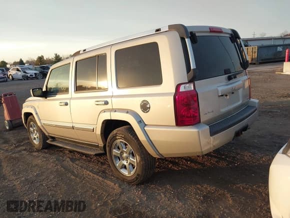 ✅ 2007 Jeep Commander Overland • VIN: 1J8HG68227C653826 • Лот: 40649706. Опубликован ранее на IAAI с пробегом 225 538 миль. Бесплатный доступ к архиву аукционных продаж из США и подробный отчёт об истории автомобиля на DreamBid. Изображение 3.