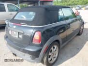 ✅ 2010 MINI Convertible S • VIN: WMWMS3C56ATZ85146 • Лот: 42885013. Опубликован ранее на IAAI с пробегом 124 237 миль. Бесплатный доступ к архиву аукционных продаж из США и подробный отчёт об истории автомобиля на DreamBid. Изображение 4.