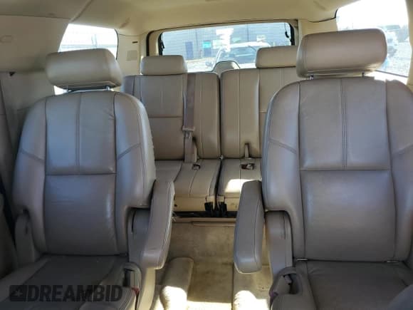 ✅ 2007 Chevrolet Suburban LTZ • VIN: 1GNFC160X7J177780 • Lot: 91195575. Listed on Copart with 260,336 mi. Free auction sales archive from the USA and detailed vehicle history report at DreamBid. Image 10.