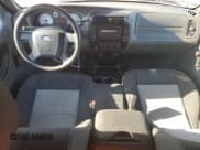 ✅ 2010 Ford Ranger XLT • VIN: 1FTKR4EE5APA73030 • Лот: 69421865. Опубликован ранее на Copart с пробегом 215 008 миль. Бесплатный доступ к архиву аукционных продаж из США и подробный отчёт об истории автомобиля на DreamBid. Изображение 8.