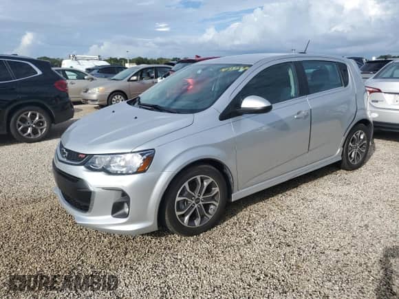 2020 Chevrolet Sonic LT с VIN 1G1JD6SB1L4126478, выставлен на аукционе Copart как лот 74332874 с пробегом 6 634 миль миль и На запчасти • Non repairable. История ставок и продаж доступна на DreamBid. Изображение 1.