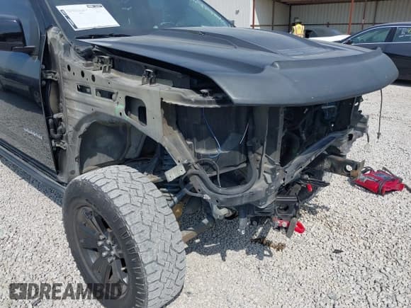 ✅ 2019 Chevrolet Colorado 4WD ZR2 • VIN: 1GCGTEEN8K1302222 • Lot: 43223626. Listed on IAAI with 77,438 mi. Free auction sales archive from the USA and detailed vehicle history report at DreamBid. Image 19.