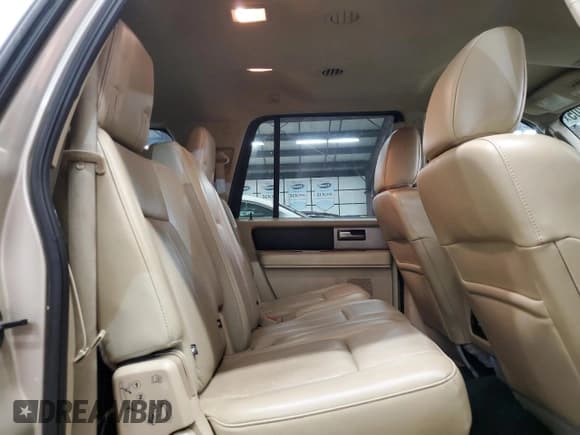 ✅ 2017 Ford Expedition Max XLT • VIN: 1FMJK1HT9HEA51574 • Lot: 91612805. Wystawiony na Copart z przebiegiem 134 161 mil. Bezpłatny archiwum sprzedaży aukcyjnych z USA i szczegółowy raport historii pojazdu na DreamBid. Zdjęcie 11.