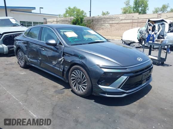 2024 Hyundai Sonata SEL z VIN KMHL34JJ5RA097329, wystawiony jako IAAI lot #42344446 z przebiegiem 17 690 mil mil oraz . Historia ofert i sprzedaży dostępna na DreamBid. Obrazek 1.