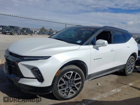 ✅ 2024 Chevrolet Blazer RS • VIN: 3GNKBERS7RS248053 • Lot: 41335899. Listed on IAAI with 19,929 mi. Free auction sales archive from the USA and detailed vehicle history report at DreamBid. Image 14.