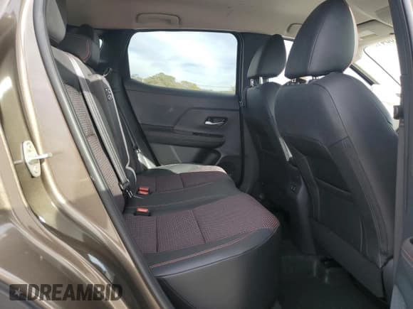 ✅ 2025 Nissan Kicks SR • VIN: 3N8AP6DB4SL332659 • Lot: 87180415. Wystawiony na Copart z przebiegiem 14 812 mil. Bezpłatny archiwum sprzedaży aukcyjnych z USA i szczegółowy raport historii pojazdu na DreamBid. Zdjęcie 10.