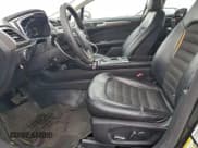 ✅ 2017 Ford Fusion Hybrid SE • VIN: 3FA6P0LU7HR286029 • Lot: 94465905. Wystawiony na Copart z przebiegiem 296 629 mil. Bezpłatny archiwum sprzedaży aukcyjnych z USA i szczegółowy raport historii pojazdu na DreamBid. Zdjęcie 7.