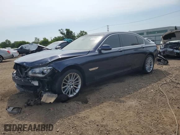 ✅ 2013 BMW 7 Series 750Li xDrive • VIN: WBAYF8C53DD139994 • Lot: 67231905. Wystawiony na Copart z przebiegiem 90 583 mil. Bezpłatny archiwum sprzedaży aukcyjnych z USA i szczegółowy raport historii pojazdu na DreamBid. Zdjęcie 1.