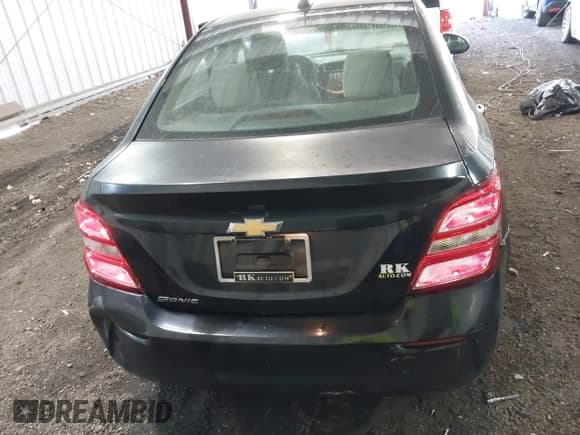 ✅ 2017 Chevrolet Sonic LS • VIN: 1G1JB5SHXH4102773 • Lot: 43060277. Listed on IAAI with 111,126 mi. Free auction sales archive from the USA and detailed vehicle history report at DreamBid. Image 16.