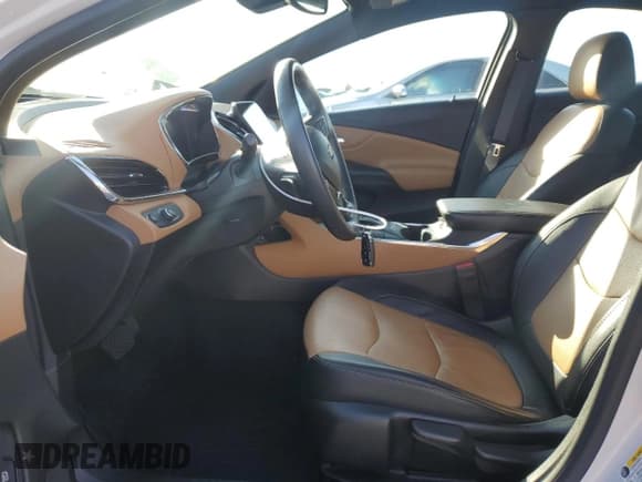 ✅ 2018 Chevrolet Volt Premier • VIN: 1G1RD6S50JU106135 • Lot: 45954224. Wystawiony na Copart z przebiegiem 64 685 mil. Bezpłatny archiwum sprzedaży aukcyjnych z USA i szczegółowy raport historii pojazdu na DreamBid. Zdjęcie 7.