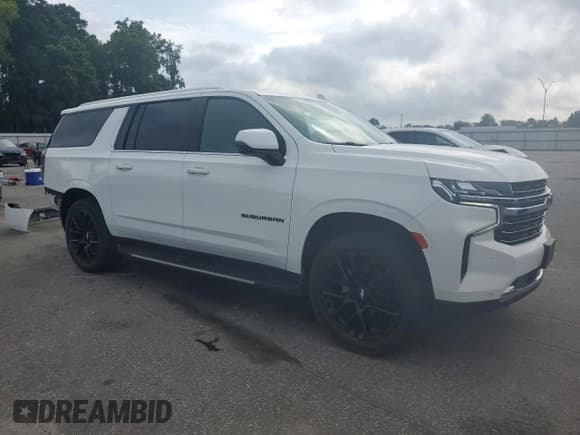 ✅ 2022 Chevrolet Suburban LT • VIN: 1GNSKCKD9NR304796 • Lot: 63745015. Listed on Copart with 81,685 mi. Free auction sales archive from the USA and detailed vehicle history report at DreamBid. Image 4.